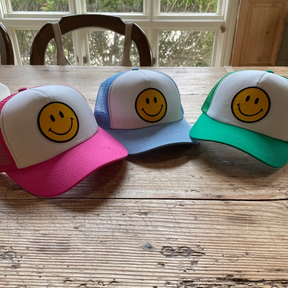 Happy face Trucker Hat NEW - Picture 14 of 17